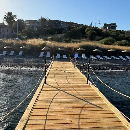 Merlot Assos Hotel *